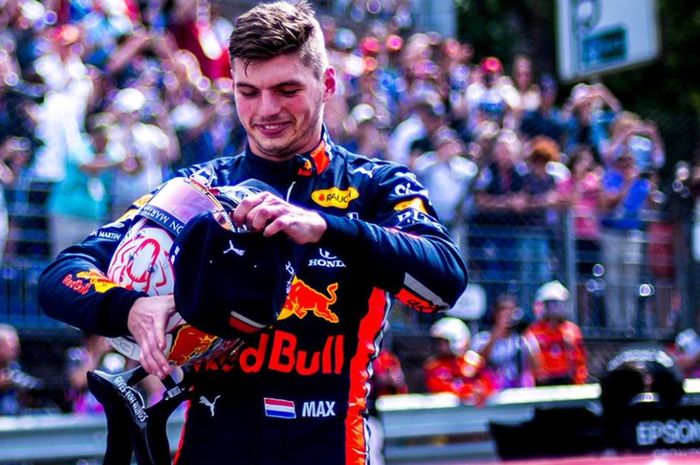 Ekspresi pembalapRed Bull, Max Verstappen usai mentas pada seri F1 Monako 2019.