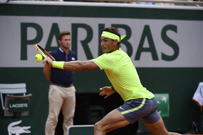 Petenis putra Spanyol, Rafael Nadal, pada final French Open 2019 di Lapangan Philippe Chatrier, Paris, Minggu (9/6/2019).