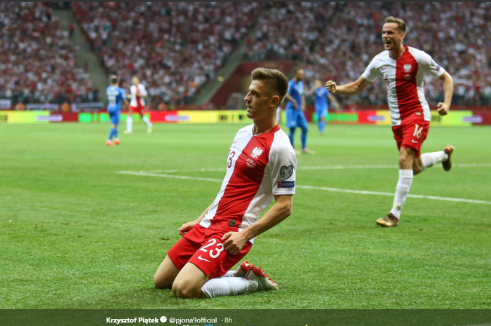 Krzysztof Piatek mencetak gol pembuka kemenanga 4-0 Polandia atas Israel dalam lanjutan Kualifikasi Euro 2020, Senin (10/6/2019) di Warsawa.