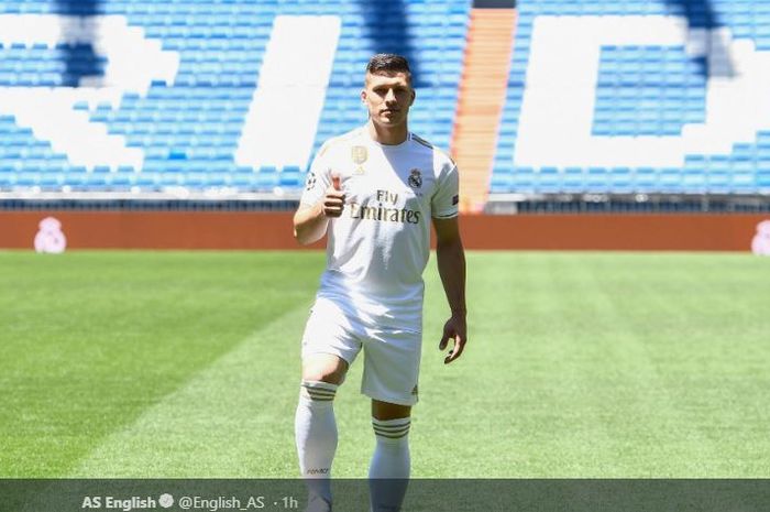 Penyerang anyar Real Madrid, Luka Jovic, diperkenalkan ke publik pada 12 Juni 2019.