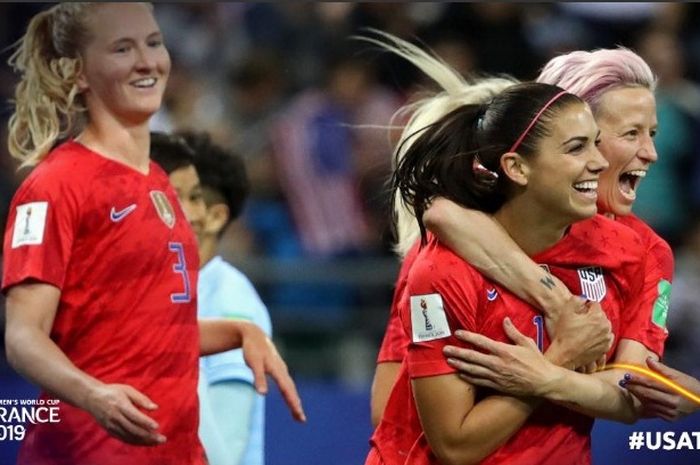 Bintang timnas putri Amerika Serikat, Alex Morgan, dalam laga kontra Thailand pada Piala Dunia Wanita 2019, Selasa (11/6/2019).