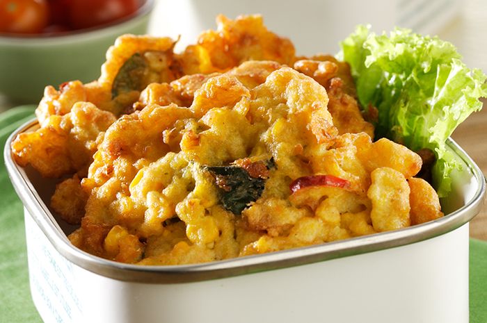 Bakwan Jagung Kemangi (Lemon Basil-Scented Corn Fritters),