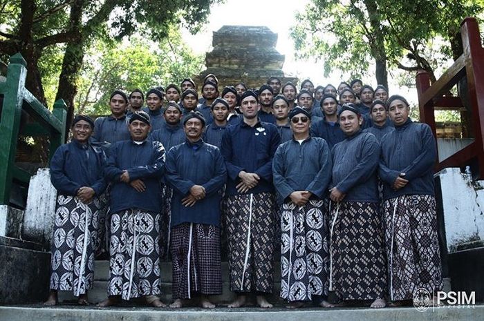 Jajaran manajemen, pelatih dan pemain PSIM Yogyakarta mengadakan ziarah ke Makam Raja-raja Imogiri, Bantul pada Minggu (16/6/2019).