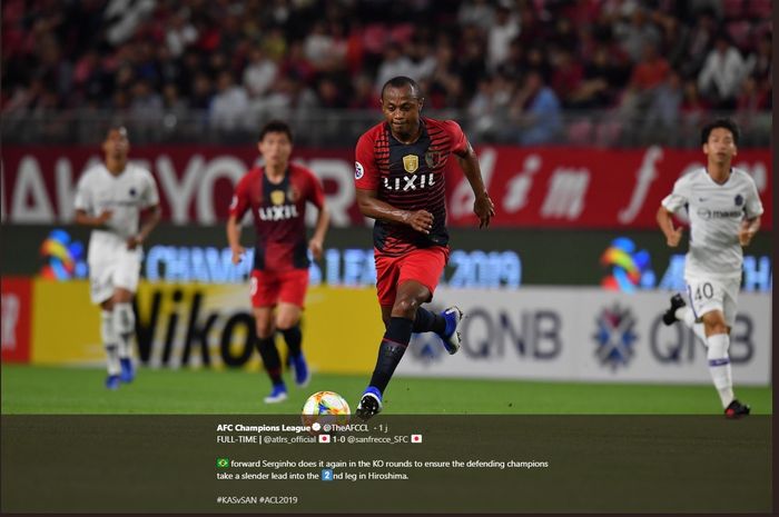 Pemain Kashima Antlers, Leo Silva saat beraksi kontra Sanfrecce Hiroshima pada laga 16 besar Liga Champions Asia 2019 di Kashima Soccer Stadium pada 18 Juni 2019. 