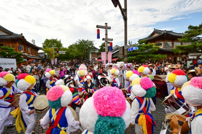 Tak Banyak yang Tahu, Ada 5 Warna Khas Korea Selatan yang Punya Arti