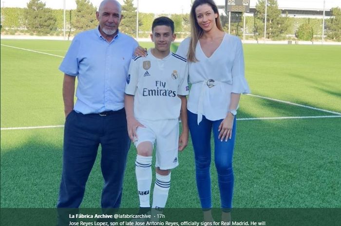 Putra mendiang Jose Antonio Reyes, Jose  Reyes Lopez resmi bergabung dengan Real Madrid
