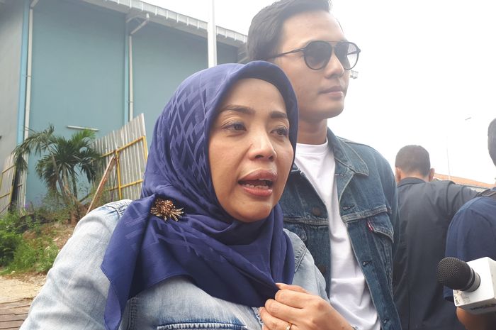 Muzdalifah dan Fadel Islami di kawasan Tendean, Mampang, Jakarta Selatan, Senin (24/6/2019).