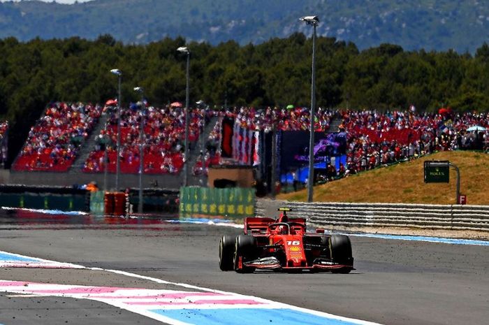 Aksi pembalap muda Ferrari, Charles Leclerc pada seri F1 Prancis 2019, Minggu (23/6/2019)