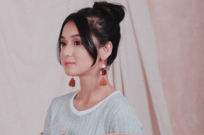 Masih Ingat Dea Imut Ini 5 Gaya Formal Chic Nya Untuk Kondangan Semua Halaman Cewekbanget Masih Ingat Dea Imut Ini 5 Gaya Formal Chic Nya Untuk Kondangan Semua Halaman Cewekbanget