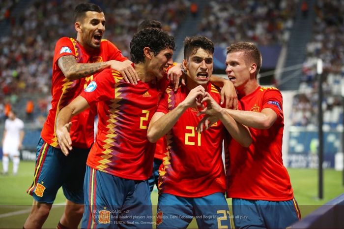 Awak timnas U-21 Spanyol saat merayakan gol ke gawang timnas U-21 Prancis dalam partai semifinal Euro U-21 2019 di Mapei Stadium, Reggio Emilia, 27 Juni 2019.
