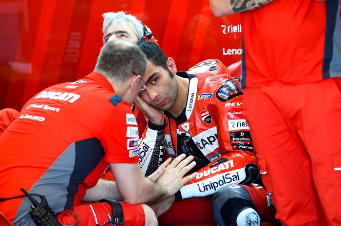 Pembalap Ducati, Danilo Petrucci, pada sesi kualifikasi MotoGP Jerman di Sachsenring, Sabtu (6/7/2019).
