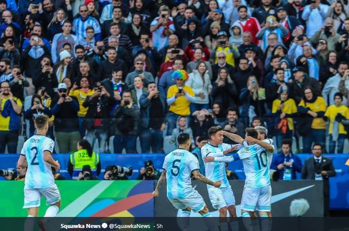 Timnas Argentina, merayakan gol Sergio Aguero ke gawang timnas Cile dalam laga perebutan peringkat ketiga Copa America 2019 di Stadion Arena Corinthians, Sabtu (6/7/2019).