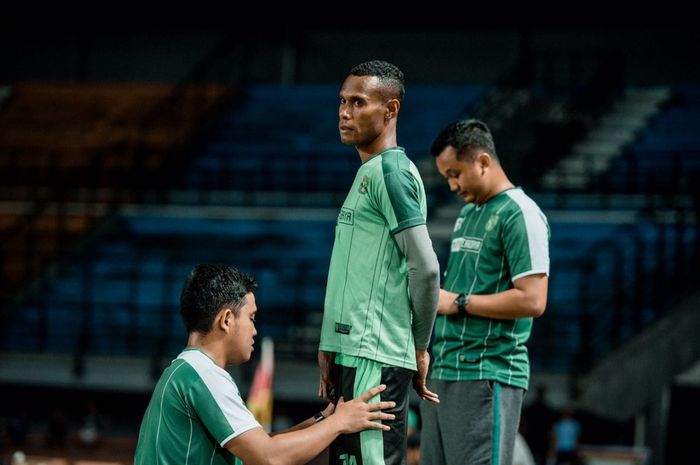 Kapten Persebaya Surabaya di Liga 1 2019, Ruben Sanadi.