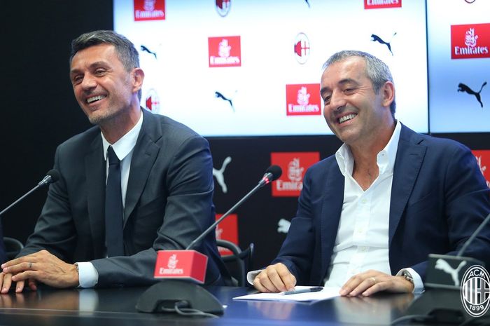 Pelatih baru AC Milan, Marco Giampaolo (kanan), bersama Direktur Teknik Paolo Maldini (kiri). 
