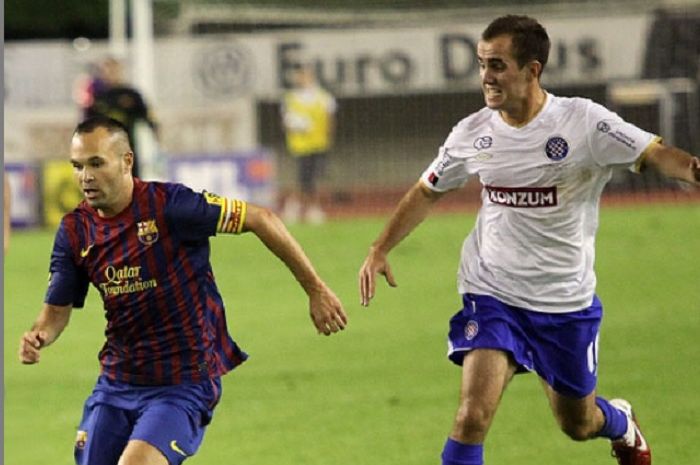 Pemain incaran Persib Bandung, Steven Lustica saat membela Hajduk Split dalam laga persahabatan melawa Barcelona pada 23 Juli 2011.