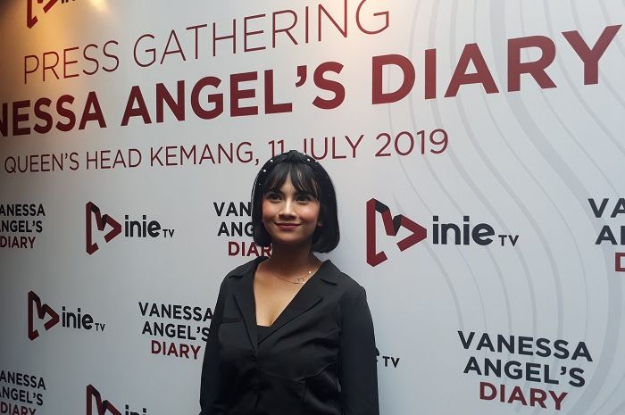 Vanessa aNGEL SAAT JUMPA PERS