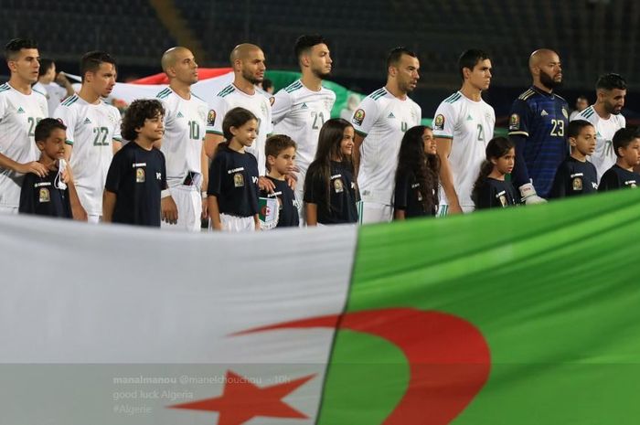 Timnas Aljazair berpose jelang kick-off laga Piala Afrika 2019.