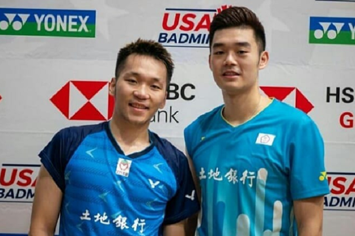 Lee Yang (kiri) bersama Wang Chi-Lin seusai melakoni laga semifinal US Open 2019 vs Lee Yong-dae/Yoo Yeon-seong (Korea Selatan), di Titan Gym, Fullertone, California, Sabtu (13/7/2019).