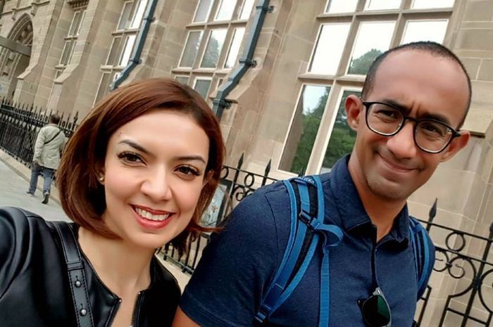 22 Tahun Arungi Suka Duka Bersama Suami Najwa Shihab