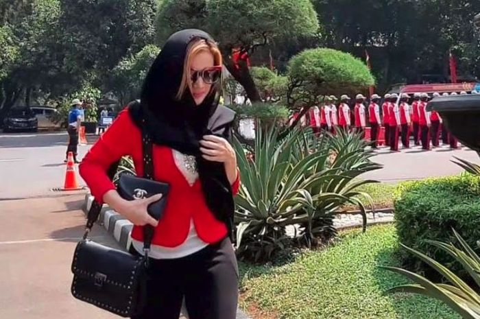 Barbie Kumalasari di Polda Metro Jaya, Rabu (17/7/2019).