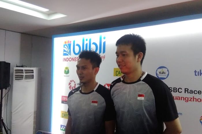 Mohammad Ahsan/Hendra Setiawan usai tampil di babak kedua Indonesia Open 2019, Kamis (18/7/2019), di Istora Senayan, Jakarta.