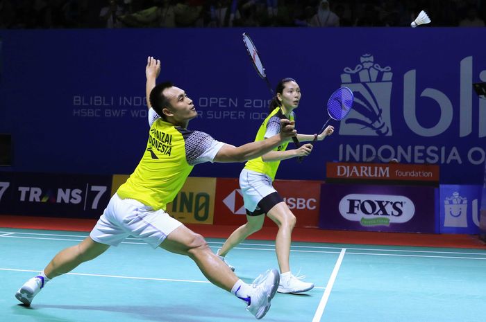 Pasangan ganda campuran Indonesia, Hafiz Faizal/Gloria Emanuelle Widjaja, menjalani laga babak kedua Indonesia Open 2019 di Istora Senayan, Jakarta, Kamis (18/7/2019).