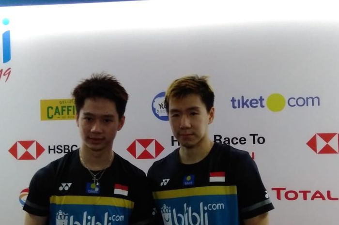 Marcus Fernaldi Gideon/Kevin Sanjaya Sukamuljo usai melakoni babak eprempat final Indonesia Open 2019, di Istora Senayan, Jakarta, Jumat (19/7/2019).