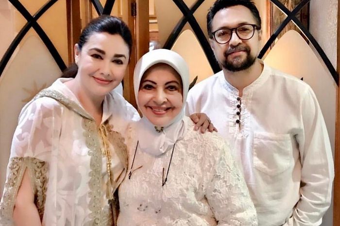 Inalillahi Wainailaihi Rojiun Nia Zulkarnaen Berduka! Artis Senior