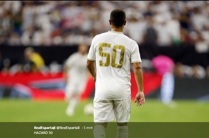 Eden Hazard memakai bomor 50 melawan Bayern Muenchen pada laga International Champions Cup (ICC) 2019. Hal ini untuk menghormati 50 tahun pendaratan di bulan.
