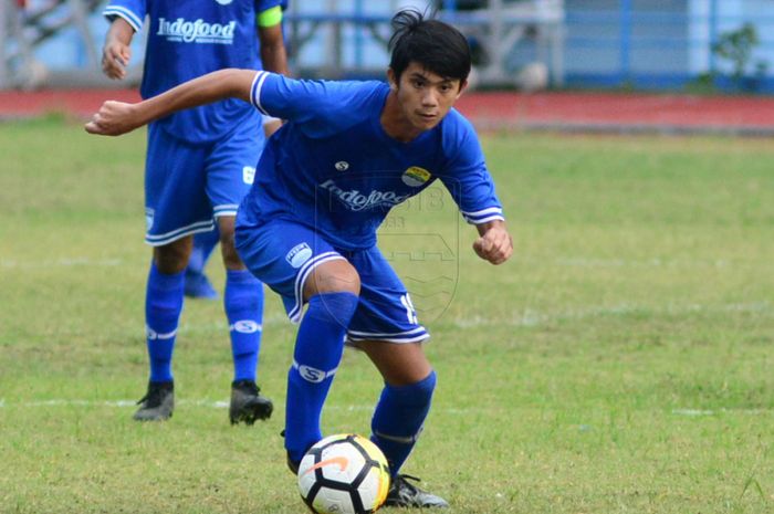 Pemain Persib Bandung U-16, Muhammad Valeroen, mendapat panggilan untuk membela timnas U-15 Indonesia di Piala AFF U-15 2019.