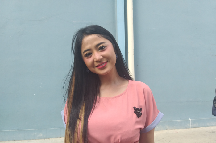 Dewi Perssik saat ditemui di kawasan Tendean, Jakarta Selatan, Rabu (24/8/2019).
