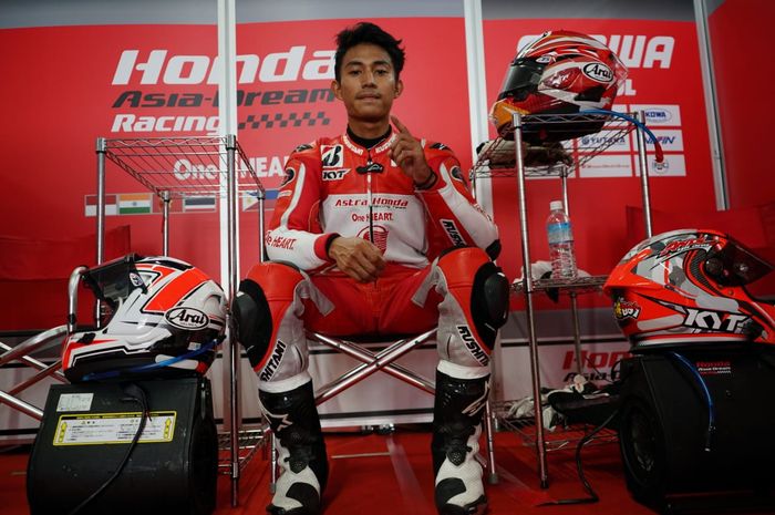 Pembalap Astra Honda Racing Team (AHRT), Lucky Hendriansya siap berlomba pada balap ketahanan 4 jam di Sirkuit Suzuka, Jepang, 27 Juli 2019.