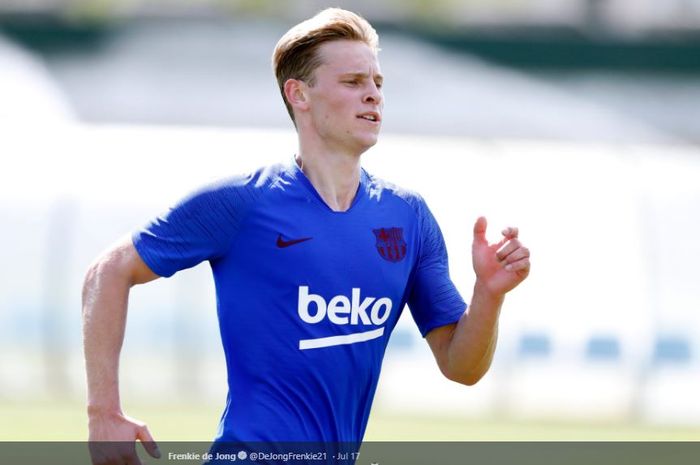 Gelandang FC Barcelona, Frenkie de Jong.