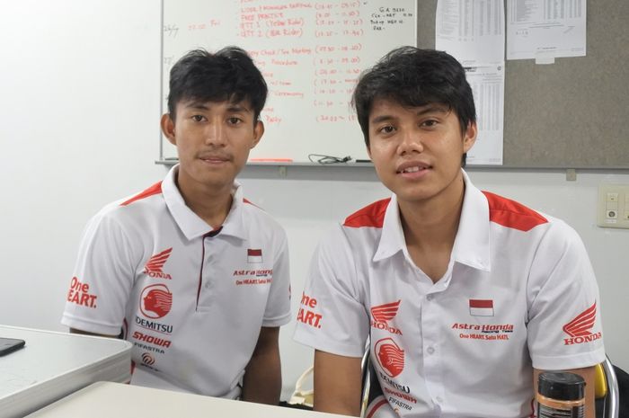 Duo pembalap Astra Honda Racing Team (AHRT), Lucky Hendriansya dan Irfan Ardiansyah (kanan) yang bakal mewakili Indonesia dalam balap ketahanan 4 jam di Sirkuit Suzuka, Jepang pada Sabtu (27/7/2019).
