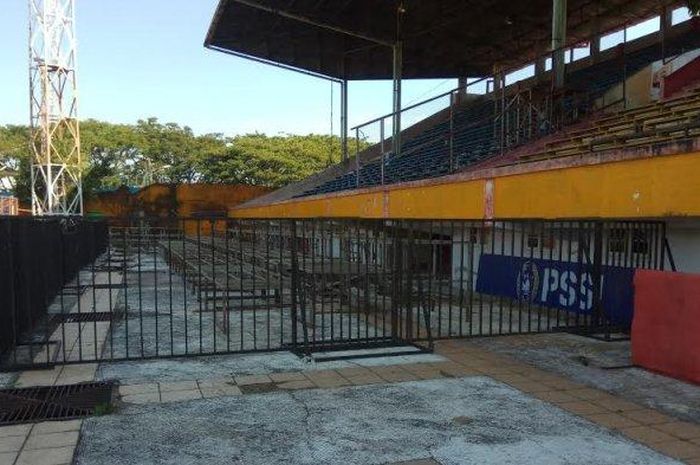 Penambahan kapasitas kursi di Stadion Mattoanging, Makassar jelang PSM melawan Persija Jakarta bertanding di final Piala Indoensia. 