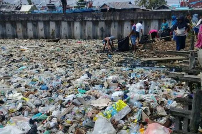 Tiga Contoh Aktivitas Manusia yang Menyebabkan Terjadinya Polusi Air