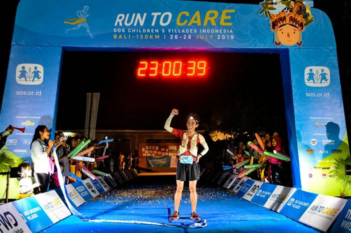 Hendra Siswanto finisher pertama kategori individu run to care 2019