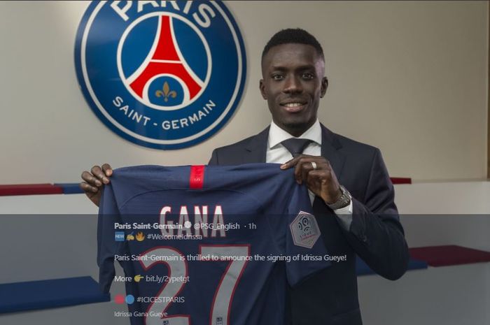 Idrissa Gueye resmi pindah ke Paris Saint-Germain (PSG) dari Everton pada 30 Juli 2019.