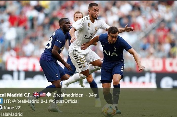 Aksi pemain Real Madrid, Eden Hazard, dalam laga Piala Audi melawan Totenham Hotspur, Selasa (30/7/2019).