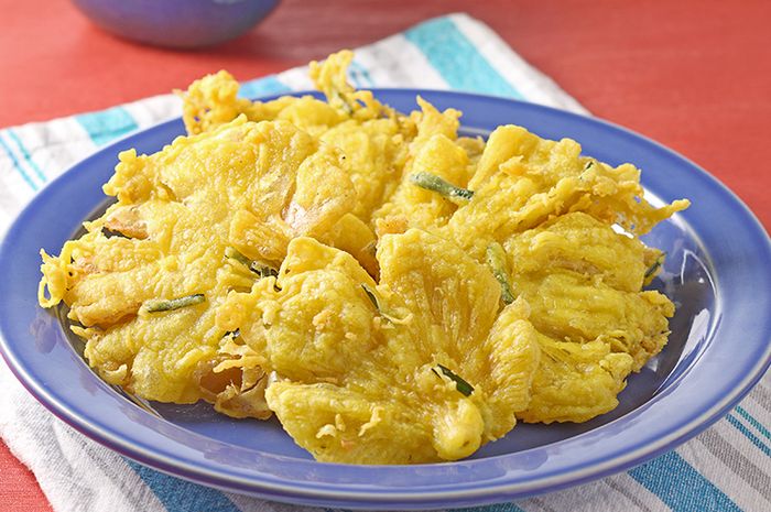 Jamur Tiram Goreng Bumbu Kunyit (fried oyster shrimp with turmeric) makes vegan diet more pleasant!