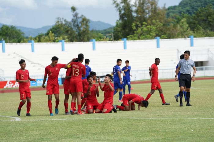 Pemain-pemain timnas U-15 Indonesia akan berhadapan dengan Thailand di semifinal Piala AFF U-15 2019