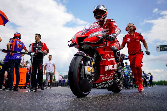 Persiapan pembalap Mission Winnow Ducati, Danilo Petrucci  jelang dimulainya MotoGP Republik Ceska 2019, Minggu (4/8/2019)