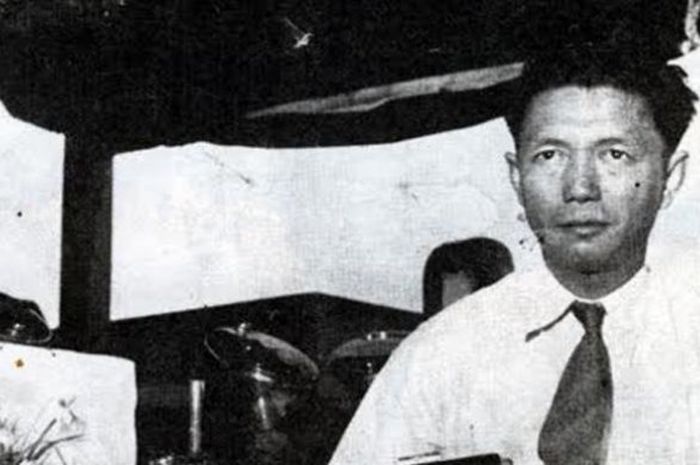John Llie, pahlawan nasional.