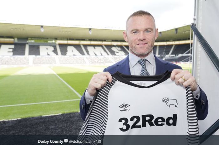Wayne Rooney direkrut Derby County untuk menjalani fungsi pemain-pelatih per Januari 2020. 