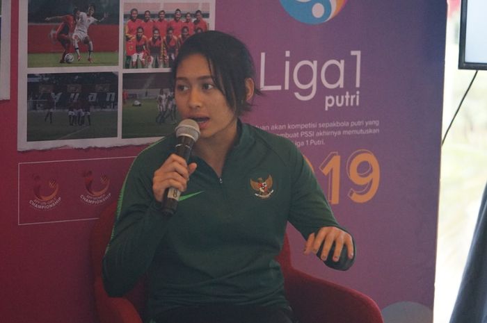 pemain sepak bola wanita Indonesia, Zahra Muzdalifah dalam diskusi ASEAN Sports Day 2019: Women in Football di Sekretariat ASEAN, Kamis (8/8/2019).