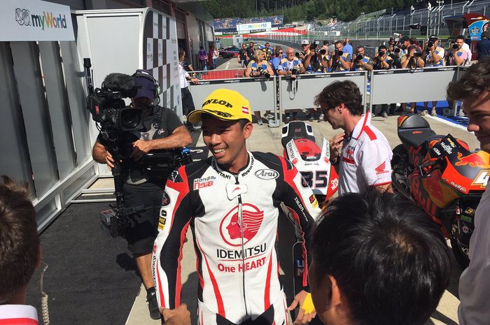 Rider Idemitsu Honda Team Asia, Somkiat Chantra, seusai mengambil P3 pada sesi Kualifikasi Moto2 Austria 2019.