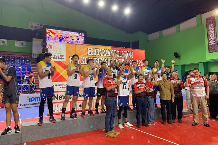 Tim voli putra Jawa Barat menjadi juara Pra-PON usai mengalahkan DKI Jakarta pada babak final di GOR Bulungan, Jakarta, Sabtu (10/8/2019). (