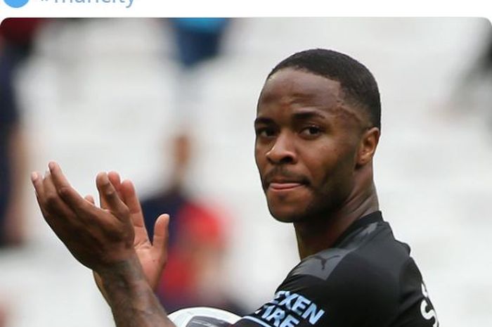 Penyerang Manchester City, Raheem Sterling, merayakan kemenangan timnya dalam laga Liga Inggris kontra West Ham United di Stadion London, 10 Agustus 2019.