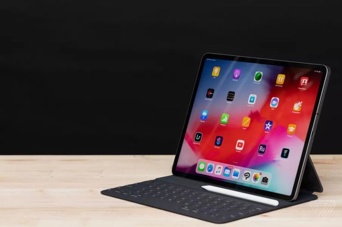 Apple Resmi Potong Harga Jual iPad Pro 1TB Sampai $200    - MakeMac