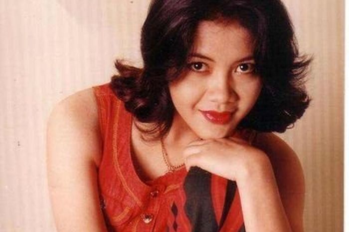 Masih Ingat Rocker Cantik Poppy Mercury yang Ngetop di Tahun 90an